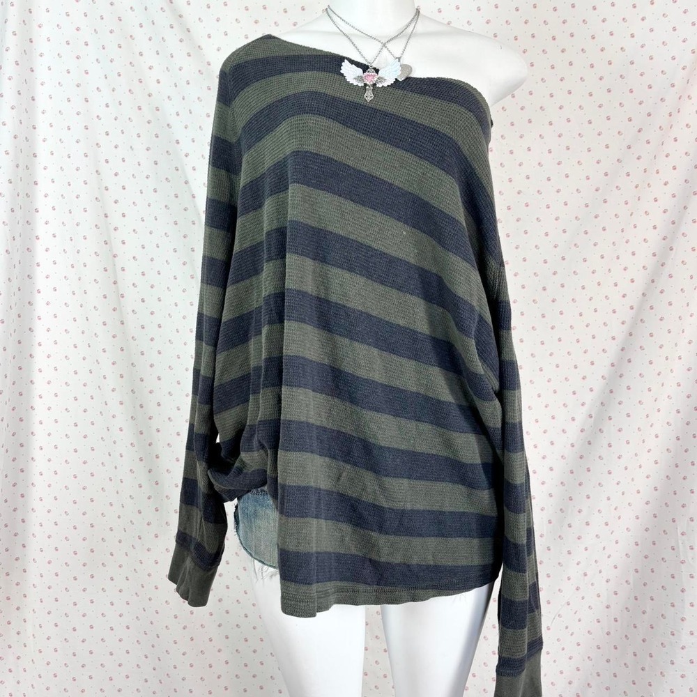 y2k olive green navy striped sweater oversized vintage knit